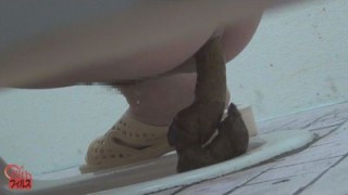 トイレ隠撮 スイミングスクール女子のおしっこ＆うんち