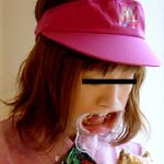 開口で食事03